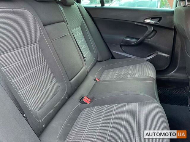 Черный Опель Инсигния, объемом двигателя 2 л и пробегом 273 тыс. км за 10500 $, фото 17 на Automoto.ua