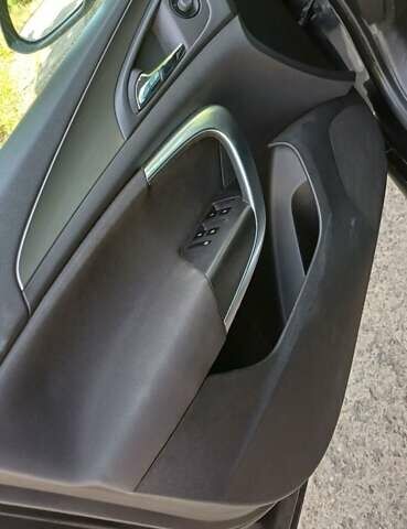 Черный Опель Инсигния, объемом двигателя 1.96 л и пробегом 248 тыс. км за 8150 $, фото 18 на Automoto.ua