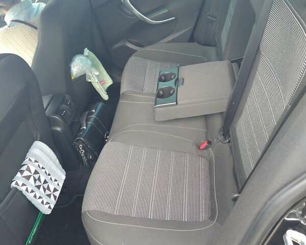 Чорний Опель Інсігнія, об'ємом двигуна 2 л та пробігом 198 тис. км за 12100 $, фото 12 на Automoto.ua