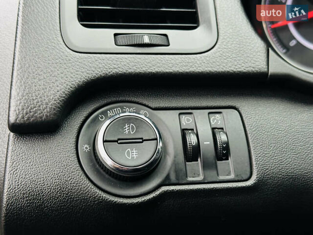 Чорний Опель Інсігнія, об'ємом двигуна 1.96 л та пробігом 264 тис. км за 9800 $, фото 34 на Automoto.ua