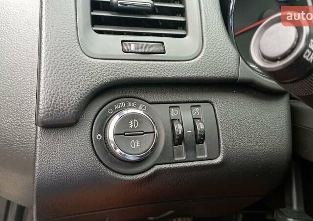 Чорний Опель Інсігнія, об'ємом двигуна 1.96 л та пробігом 234 тис. км за 8800 $, фото 24 на Automoto.ua