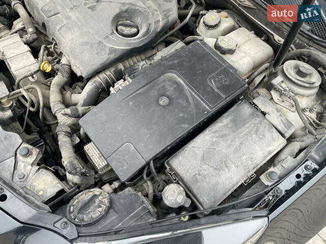 Черный Опель Инсигния, объемом двигателя 2 л и пробегом 180 тыс. км за 9400 $, фото 133 на Automoto.ua