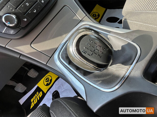 Черный Опель Инсигния, объемом двигателя 2 л и пробегом 237 тыс. км за 8700 $, фото 17 на Automoto.ua