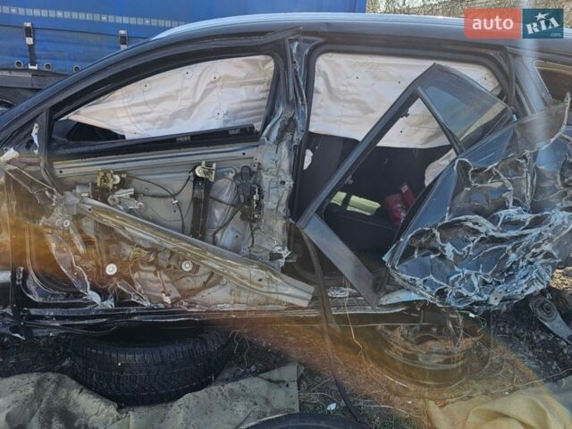 Чорний Опель Інсігнія, об'ємом двигуна 1.96 л та пробігом 256 тис. км за 3600 $, фото 4 на Automoto.ua