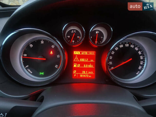 Чорний Опель Інсігнія, об'ємом двигуна 2 л та пробігом 182 тис. км за 9700 $, фото 36 на Automoto.ua