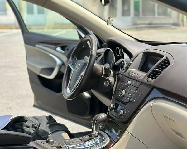 Черный Опель Инсигния, объемом двигателя 1.96 л и пробегом 290 тыс. км за 7999 $, фото 7 на Automoto.ua