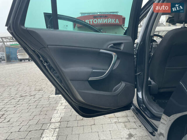 Черный Опель Инсигния, объемом двигателя 2 л и пробегом 180 тыс. км за 9400 $, фото 99 на Automoto.ua