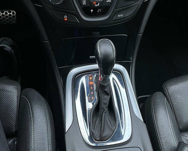 Черный Опель Инсигния, объемом двигателя 2 л и пробегом 243 тыс. км за 12500 $, фото 17 на Automoto.ua