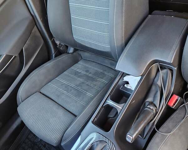 Чорний Опель Інсігнія, об'ємом двигуна 1.96 л та пробігом 343 тис. км за 9200 $, фото 31 на Automoto.ua