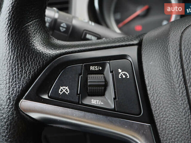 Черный Опель Инсигния, объемом двигателя 1.96 л и пробегом 213 тыс. км за 8999 $, фото 28 на Automoto.ua