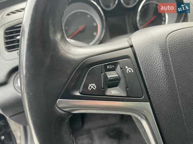 Черный Опель Инсигния, объемом двигателя 2 л и пробегом 180 тыс. км за 9400 $, фото 122 на Automoto.ua