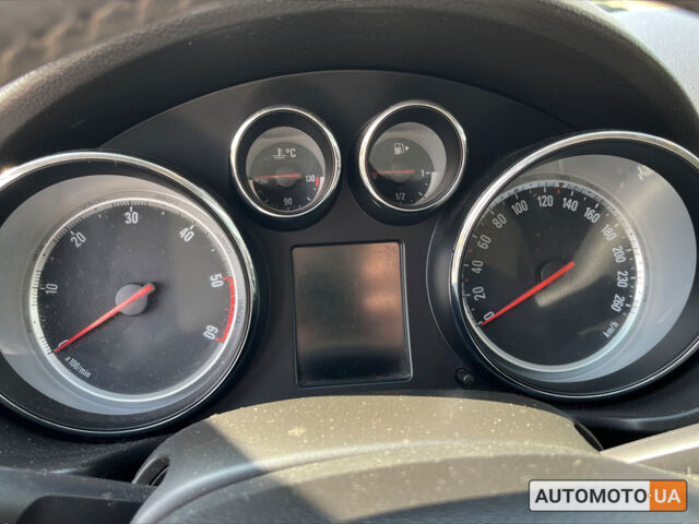 Черный Опель Инсигния, объемом двигателя 2 л и пробегом 237 тыс. км за 8700 $, фото 15 на Automoto.ua