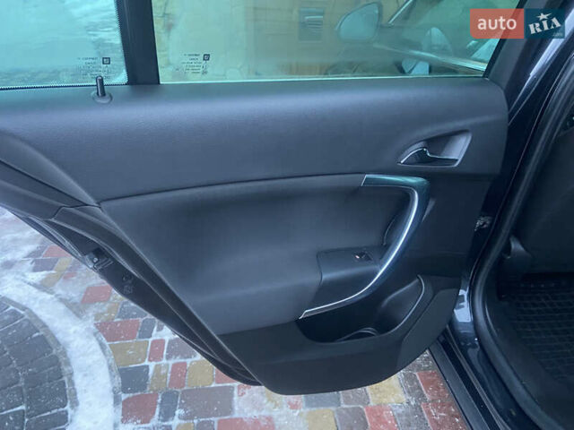 Чорний Опель Інсігнія, об'ємом двигуна 2 л та пробігом 182 тис. км за 9700 $, фото 23 на Automoto.ua