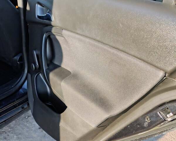 Чорний Опель Інсігнія, об'ємом двигуна 1.96 л та пробігом 343 тис. км за 9200 $, фото 17 на Automoto.ua