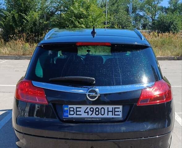 Черный Опель Инсигния, объемом двигателя 1.96 л и пробегом 248 тыс. км за 8150 $, фото 2 на Automoto.ua
