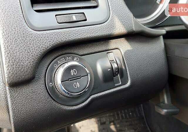 Черный Опель Инсигния, объемом двигателя 2 л и пробегом 220 тыс. км за 9999 $, фото 9 на Automoto.ua