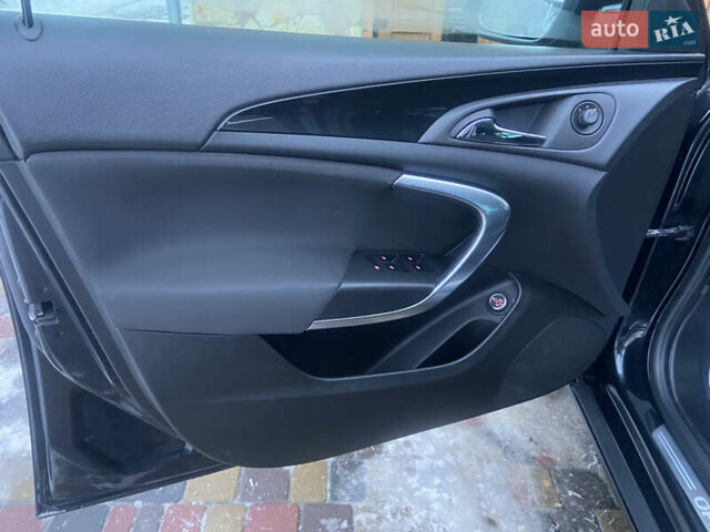 Чорний Опель Інсігнія, об'ємом двигуна 2 л та пробігом 182 тис. км за 9700 $, фото 32 на Automoto.ua