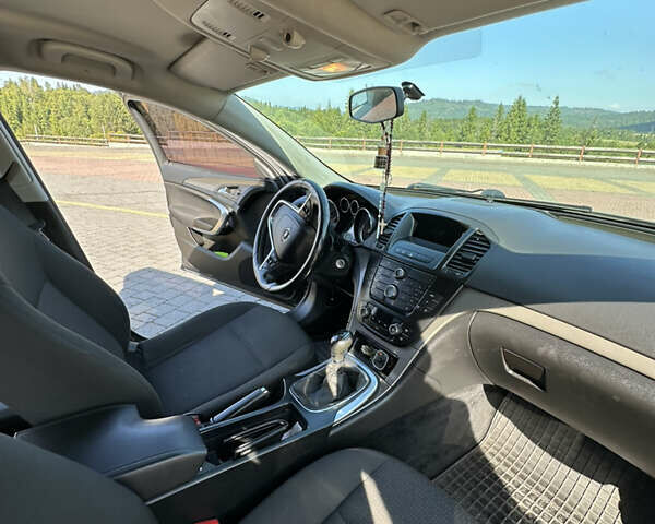 Черный Опель Инсигния, объемом двигателя 2 л и пробегом 299 тыс. км за 7799 $, фото 8 на Automoto.ua