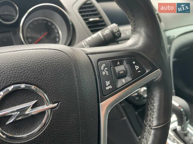 Черный Опель Инсигния, объемом двигателя 2 л и пробегом 180 тыс. км за 9400 $, фото 121 на Automoto.ua