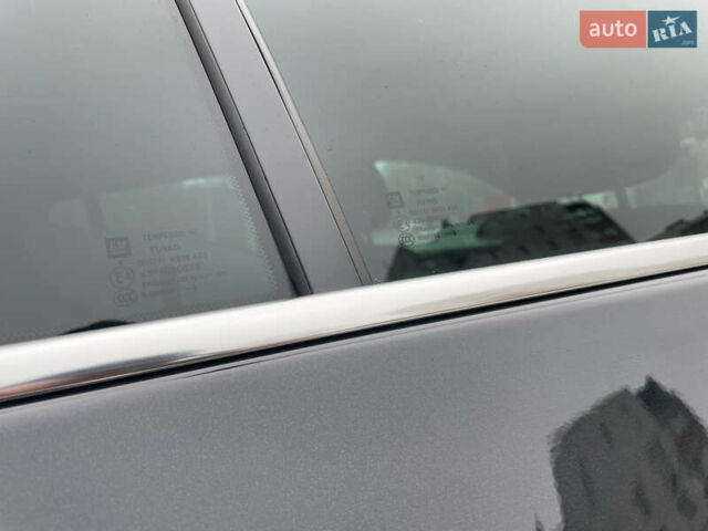 Черный Опель Инсигния, объемом двигателя 2 л и пробегом 180 тыс. км за 9400 $, фото 56 на Automoto.ua