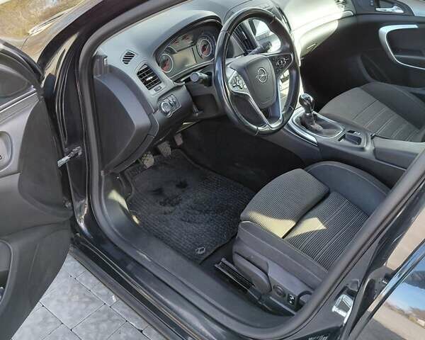 Опель Инсигния 2014 в Львове на Automoto.ua Черный Опель Инсигния, объемом двигателя 2 л и пробегом 234 тыс. км за 9000 $, фото 13 на Automoto.ua
