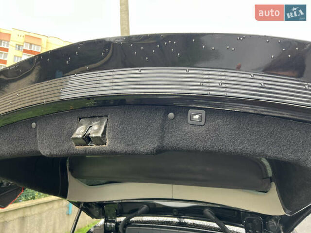 Чорний Опель Інсігнія, об'ємом двигуна 1.96 л та пробігом 357 тис. км за 8000 $, фото 8 на Automoto.ua