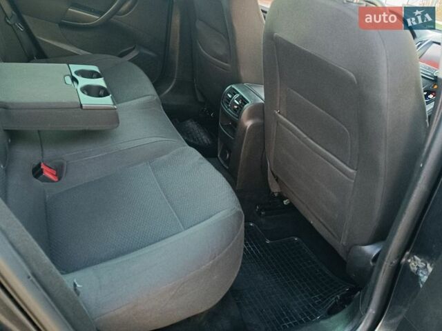 Чорний Опель Інсігнія, об'ємом двигуна 1.96 л та пробігом 289 тис. км за 7999 $, фото 48 на Automoto.ua