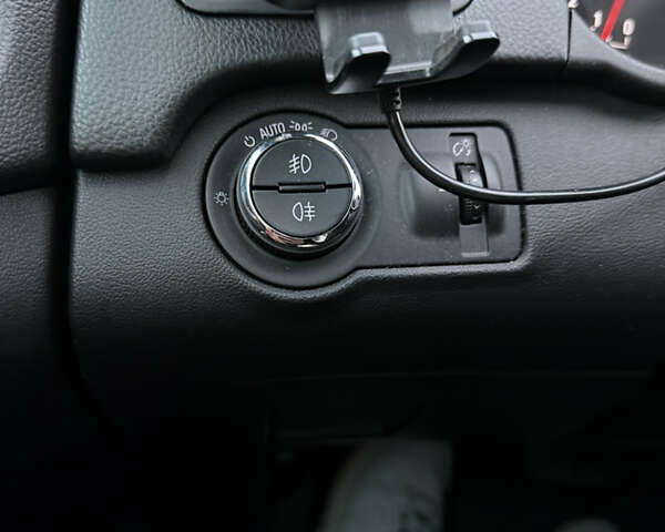 Черный Опель Инсигния, объемом двигателя 2 л и пробегом 178 тыс. км за 13555 $, фото 22 на Automoto.ua