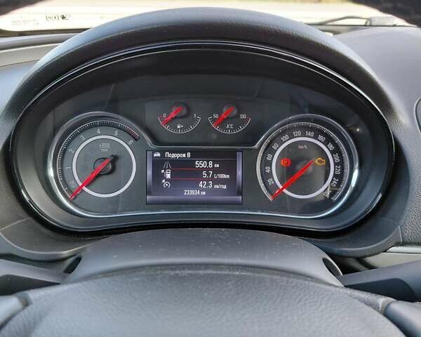 Опель Инсигния 2014 в Львове на Automoto.ua Черный Опель Инсигния, объемом двигателя 2 л и пробегом 234 тыс. км за 9000 $, фото 17 на Automoto.ua