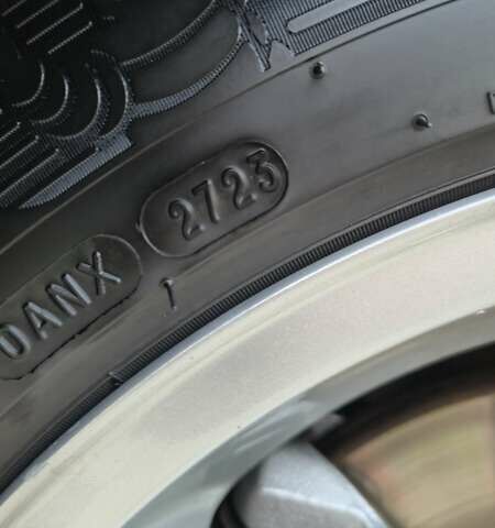 Черный Опель Инсигния, объемом двигателя 1.96 л и пробегом 322 тыс. км за 10400 $, фото 9 на Automoto.ua