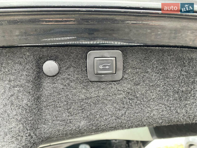 Чорний Опель Інсігнія, об'ємом двигуна 1.96 л та пробігом 170 тис. км за 11900 $, фото 14 на Automoto.ua