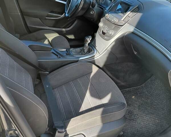 Опель Инсигния 2014 в Львове на Automoto.ua Черный Опель Инсигния, объемом двигателя 2 л и пробегом 234 тыс. км за 9000 $, фото 6 на Automoto.ua