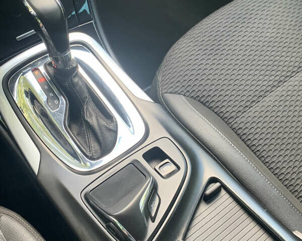 Черный Опель Инсигния, объемом двигателя 2 л и пробегом 349 тыс. км за 9600 $, фото 24 на Automoto.ua