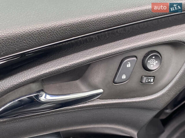 Чорний Опель Інсігнія, об'ємом двигуна 1.96 л та пробігом 170 тис. км за 11900 $, фото 12 на Automoto.ua