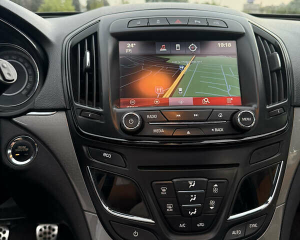 Черный Опель Инсигния, объемом двигателя 1.96 л и пробегом 230 тыс. км за 12000 $, фото 6 на Automoto.ua