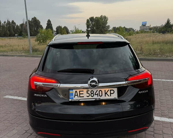 Черный Опель Инсигния, объемом двигателя 1.96 л и пробегом 230 тыс. км за 12000 $, фото 2 на Automoto.ua