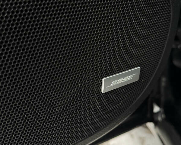 Чорний Опель Інсігнія, об'ємом двигуна 2 л та пробігом 243 тис. км за 10000 $, фото 12 на Automoto.ua