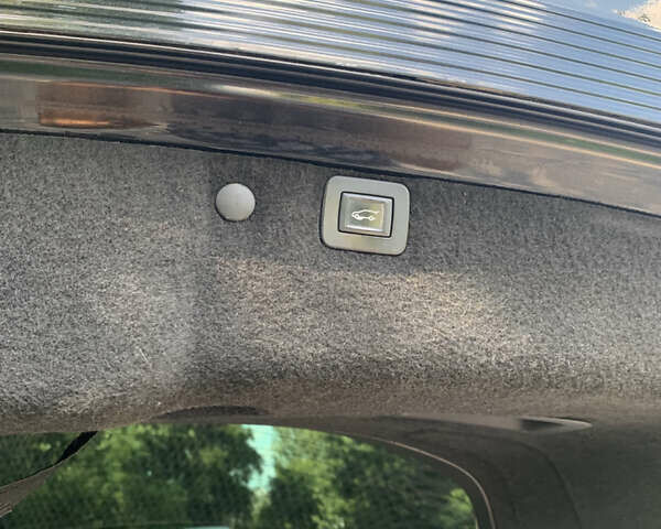 Черный Опель Инсигния, объемом двигателя 2 л и пробегом 349 тыс. км за 9600 $, фото 13 на Automoto.ua