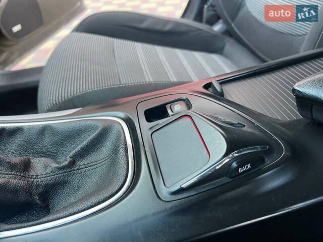 Чорний Опель Інсігнія, об'ємом двигуна 1.96 л та пробігом 350 тис. км за 9000 $, фото 31 на Automoto.ua