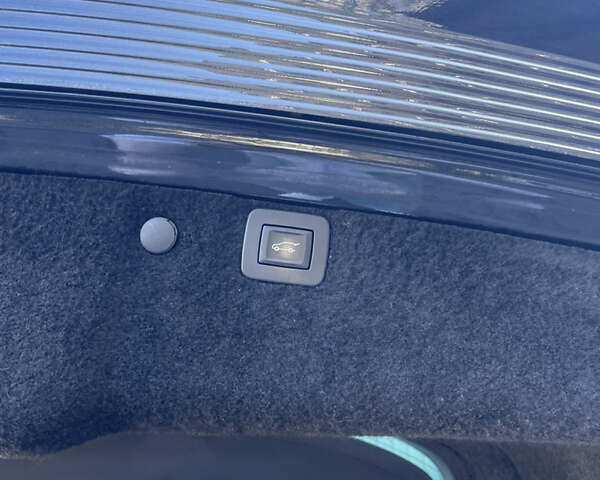 Чорний Опель Інсігнія, об'ємом двигуна 2 л та пробігом 233 тис. км за 12888 $, фото 35 на Automoto.ua