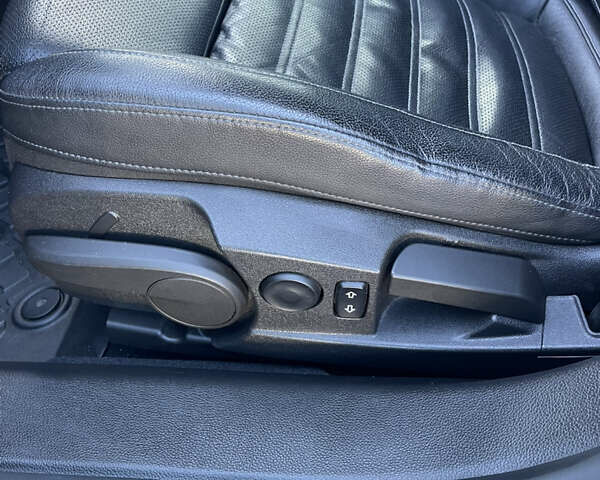 Чорний Опель Інсігнія, об'ємом двигуна 2 л та пробігом 233 тис. км за 12888 $, фото 16 на Automoto.ua