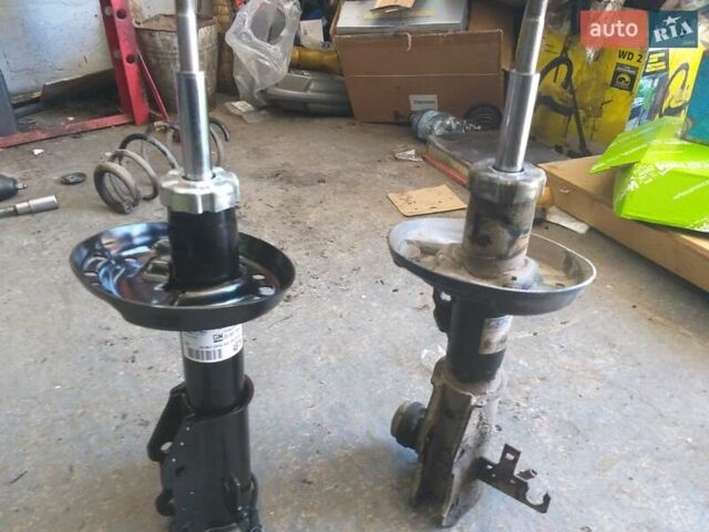 Чорний Опель Інсігнія, об'ємом двигуна 2 л та пробігом 196 тис. км за 13000 $, фото 22 на Automoto.ua