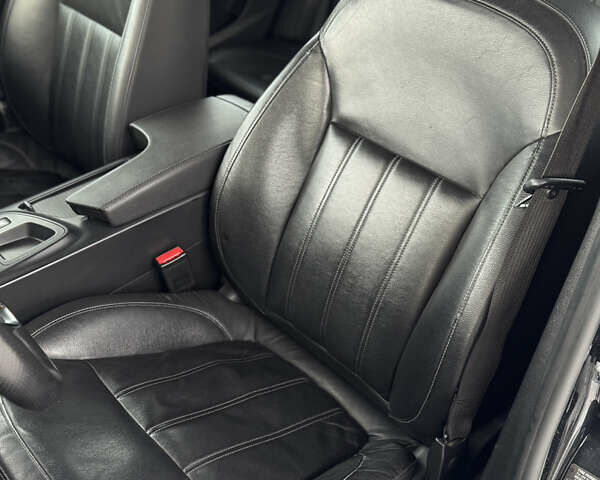 Чорний Опель Інсігнія, об'ємом двигуна 2 л та пробігом 243 тис. км за 10000 $, фото 13 на Automoto.ua