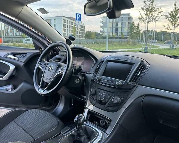 Чорний Опель Інсігнія, об'ємом двигуна 2 л та пробігом 243 тис. км за 9499 $, фото 23 на Automoto.ua