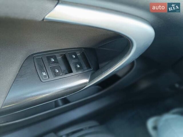 Черный Опель Инсигния, объемом двигателя 1.96 л и пробегом 268 тыс. км за 9500 $, фото 36 на Automoto.ua