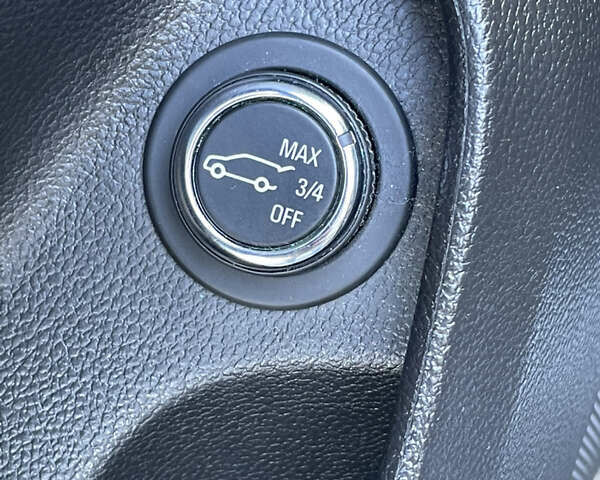 Чорний Опель Інсігнія, об'ємом двигуна 2 л та пробігом 233 тис. км за 12888 $, фото 14 на Automoto.ua