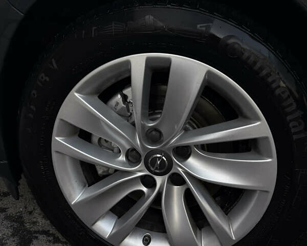 Черный Опель Инсигния, объемом двигателя 2 л и пробегом 178 тыс. км за 13555 $, фото 6 на Automoto.ua