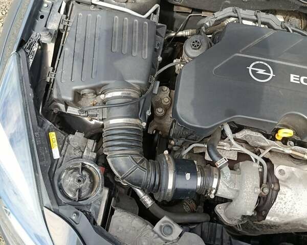 Черный Опель Инсигния, объемом двигателя 2 л и пробегом 252 тыс. км за 9850 $, фото 108 на Automoto.ua