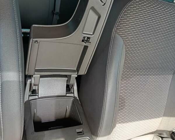 Черный Опель Инсигния, объемом двигателя 2 л и пробегом 252 тыс. км за 9850 $, фото 63 на Automoto.ua