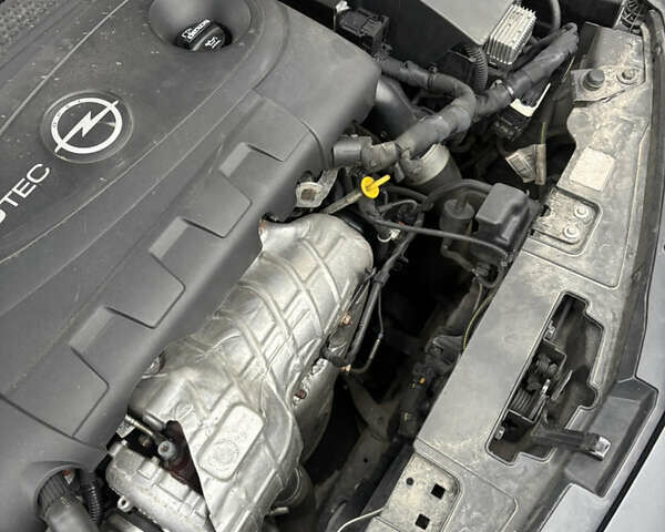 Черный Опель Инсигния, объемом двигателя 1.96 л и пробегом 312 тыс. км за 10500 $, фото 60 на Automoto.ua